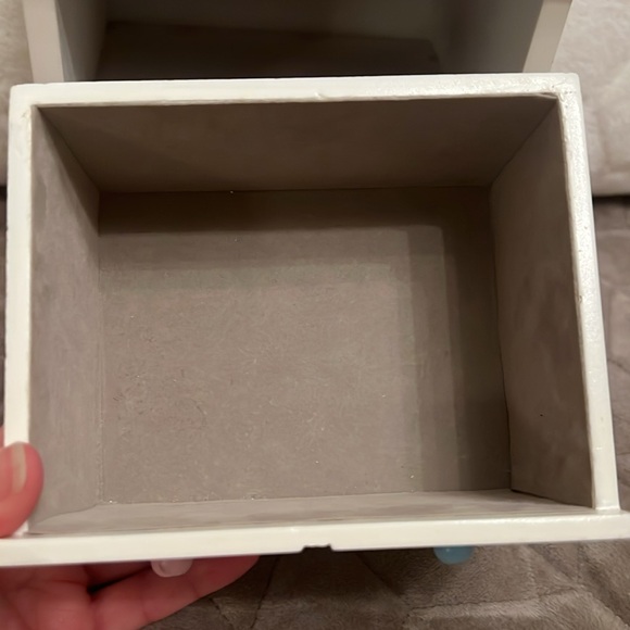 Girls jewelry box with 2 drawers & cute bugs painted on - Picture 3 of 11